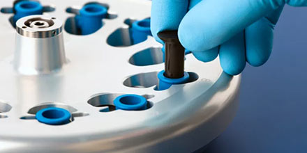 La separazione del materiale della centrifuga