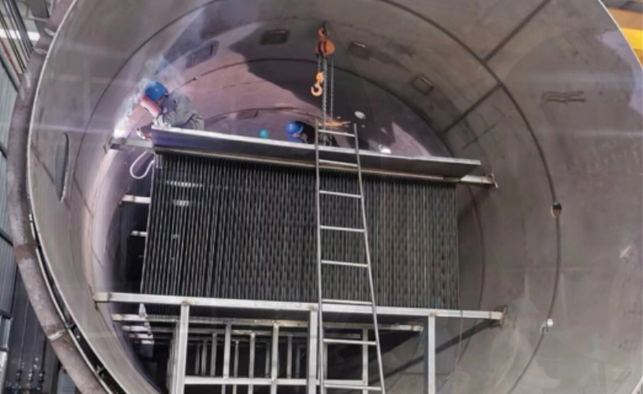 Sistema di evaporazione a film cadente su piastra