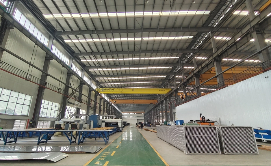 Sistema di evaporazione a film cadente su piastra