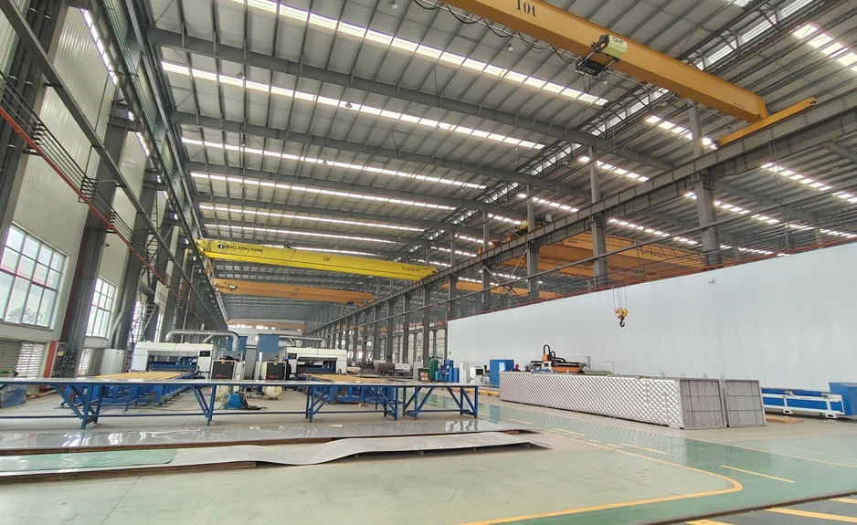 Sistema di evaporazione a film cadente su piastra