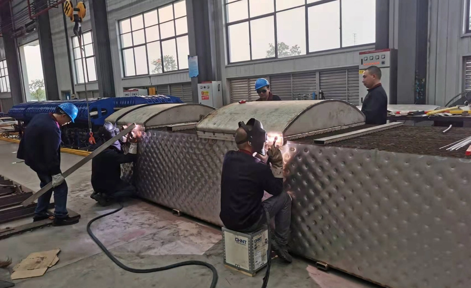 Sistema di evaporazione a film cadente su piastra